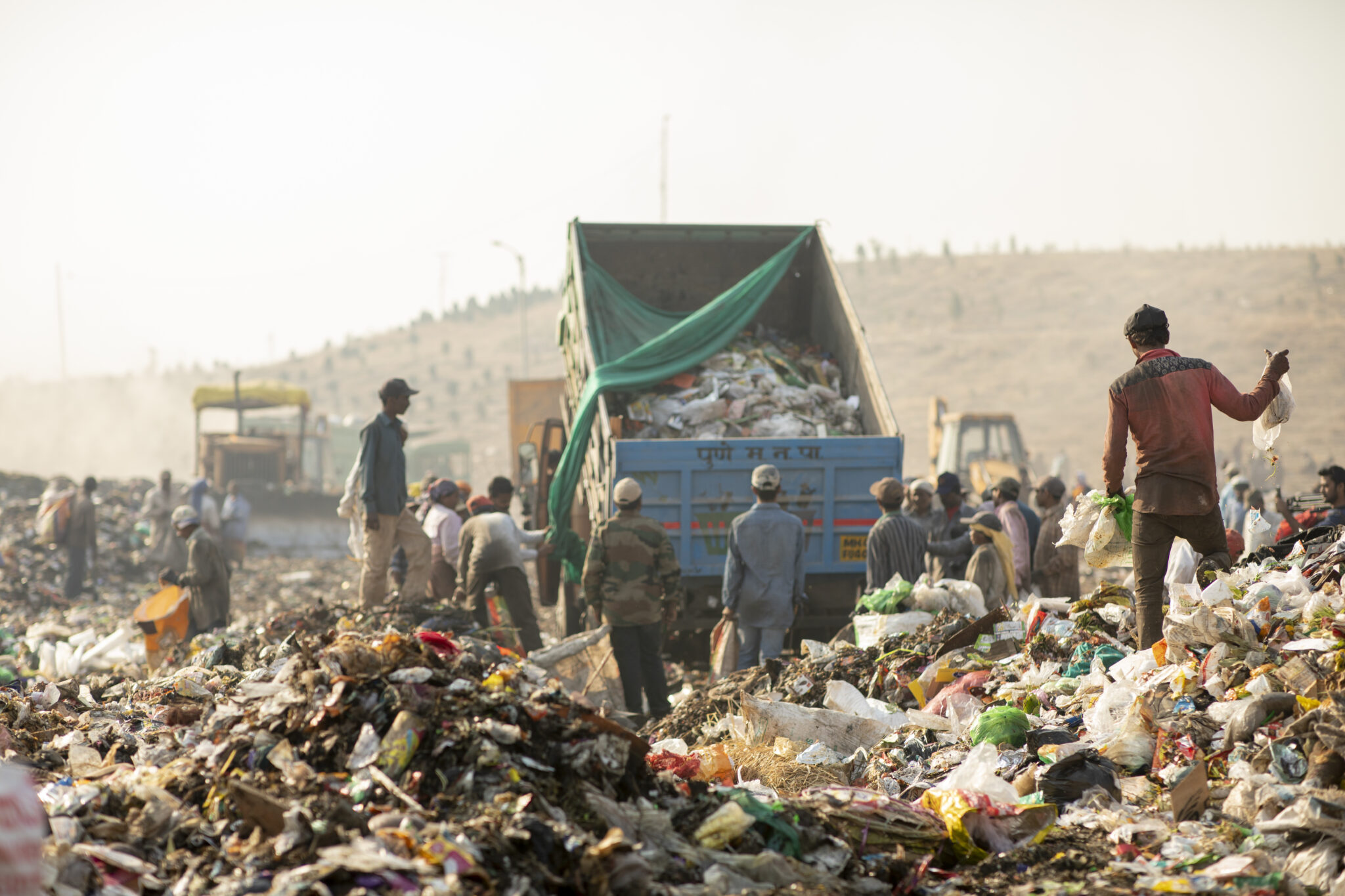 Waste pickers outside of Pune, India