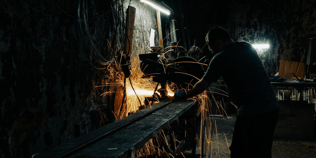 Metal worker in industry